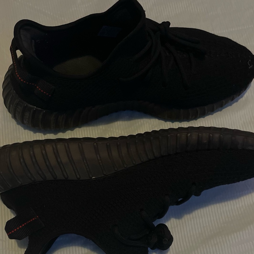 Yeezy Boost 350 V2 'Bred'